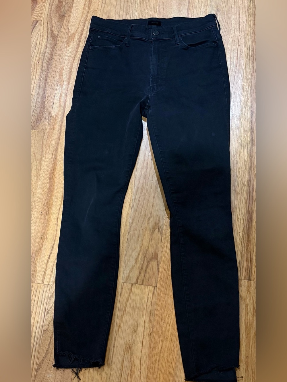 Women's Black Ankle Jeans - Sleek Cropped Fit